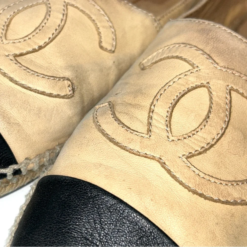 Chanel‎ Beige and Black Leather Espadrilles Flats Sz 39(8)